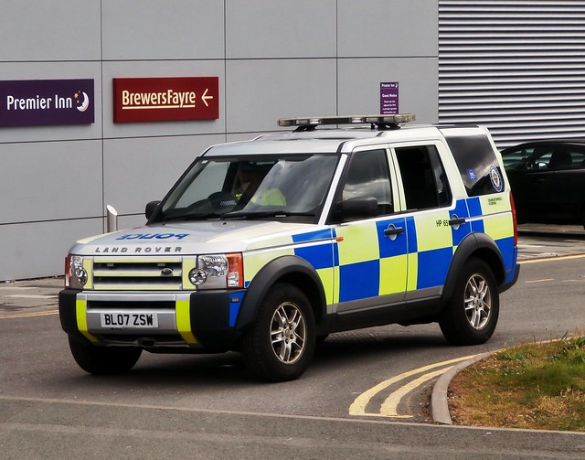 cops police policecar landrover discovery westmidlands copcar emergencyservices emergencyvehicle bl07zsw