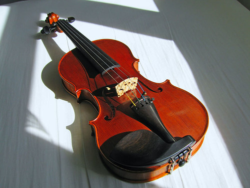 Violin by Mr Spork.