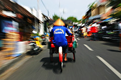Yogyakarta - Zoom, Zoom!