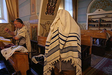 Jewish prayer in Georgia