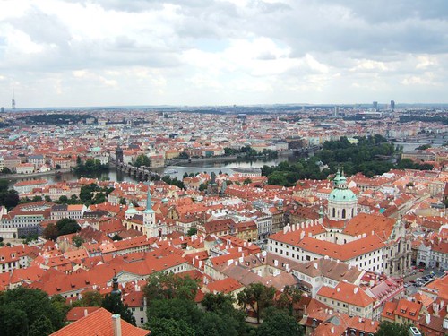 從聖維圖斯大教堂俯瞰布拉格