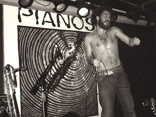 04-03-05 Alan Astor @ Pianos