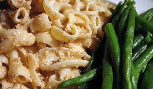 pasta with walnut sauce + green beans