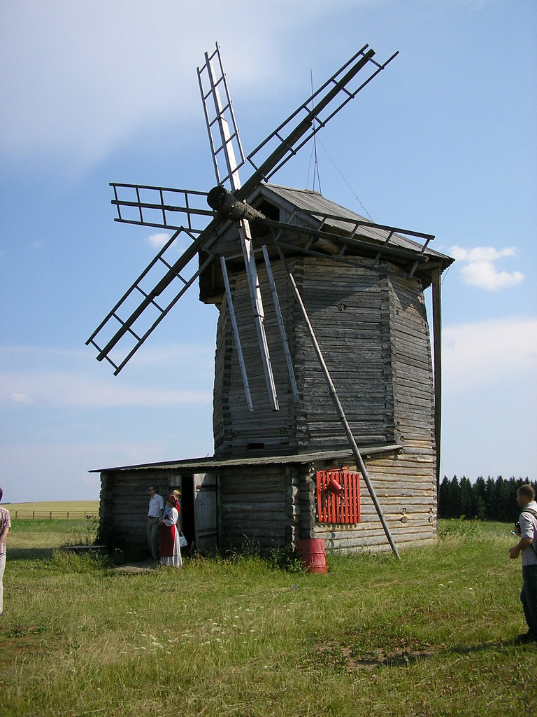 : early 20th-century windmill