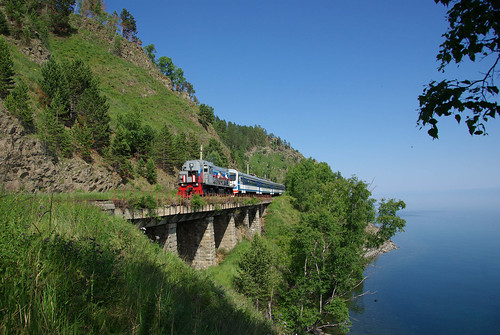 Excursion train of Circum-Baikal railway: ED9MK-0029 EMU under TEM2-6550 ©  trolleway