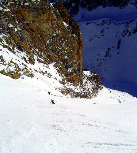 Skiing towards the lower couloir