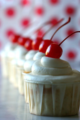 cherry-vanilla cupcakes