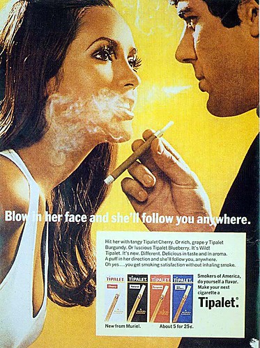 Приколы, картинки: прикольная реклама ароматизированных сигарилл: Вдуй ей в лицо и она последует за тобой куда угодно