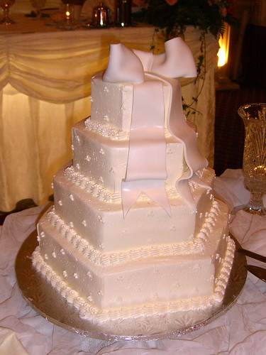 Hotels and restaurants often provide wedding cakes