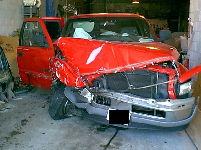truck accident seat air belts dump dodge bags ram 1500 collision