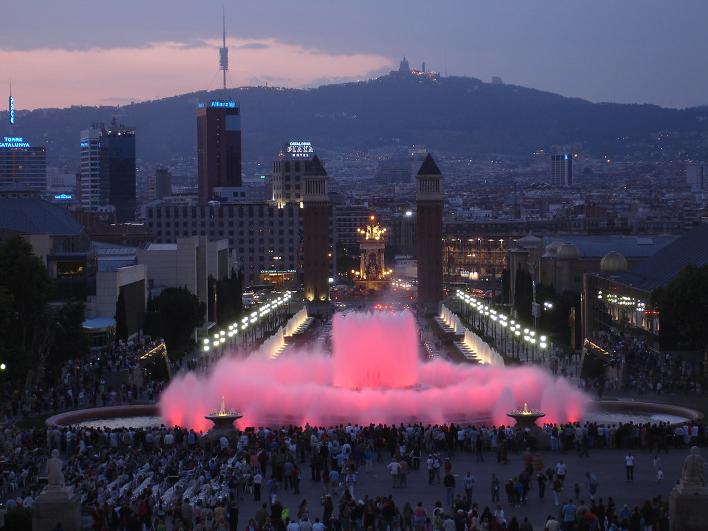 10 Top Tourist Attractions in Barcelona (with Photos & Map) - Touropia