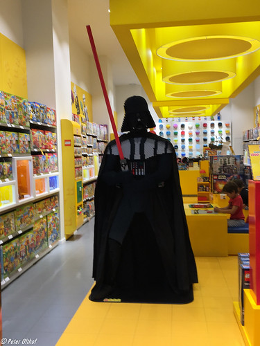 Lego Dark Vader @ Vilniaus apskritis ©  peterolthof
