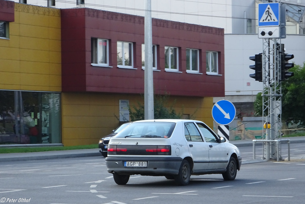 : Renault 19