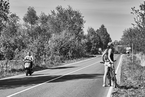 On the country road ©  Dmitriy Protsenko
