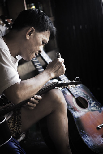 cebu guitar making craftsman handicraft Pinoy Filipino Pilipino Buhay  people pictures photos life Philippinen  菲律宾  菲律賓  필리핀(공화국) Philippines    