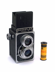 Ricohflex (geared lens) - Camera-wiki.org - The free camera 