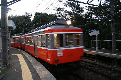 箱根登山電車彫刻の森駅