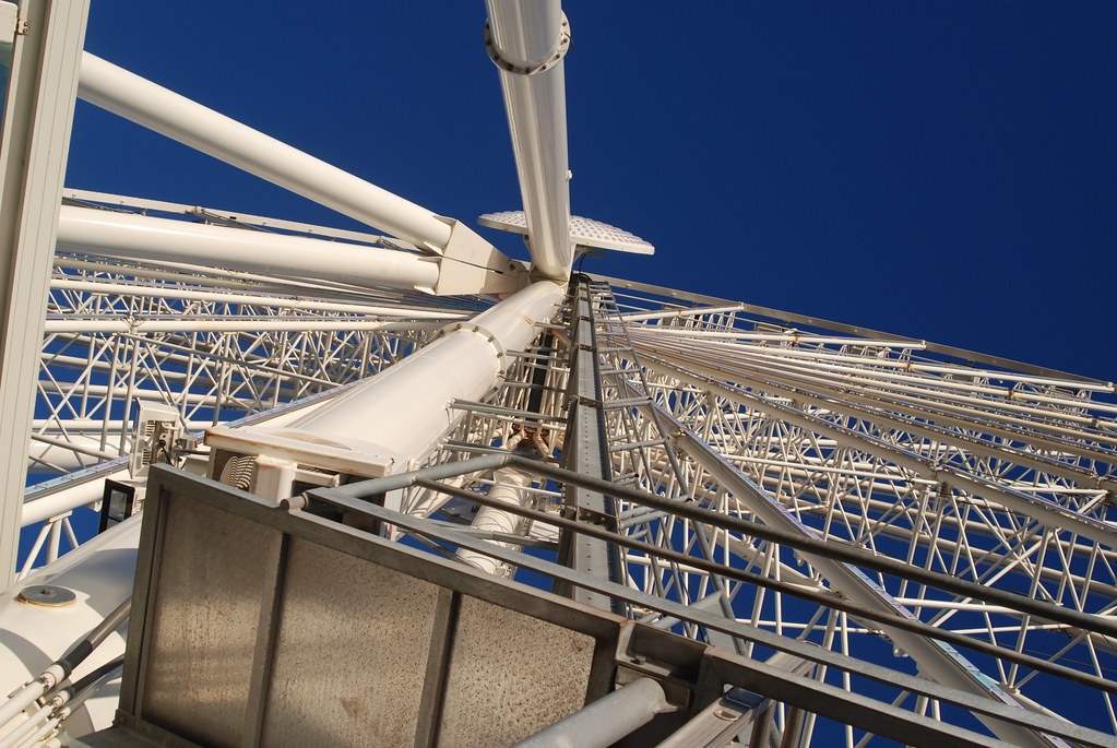 : Ferris wheel, Seattle