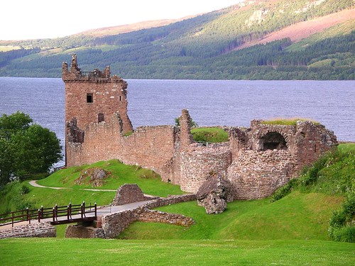 Medieval castles in Scotland