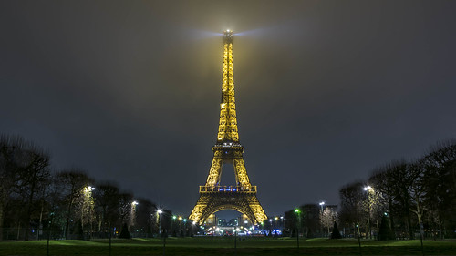 Illuminated Eiffel-Tower ©  kuhnmi