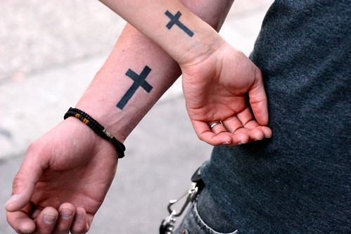 hand cross tattoos design