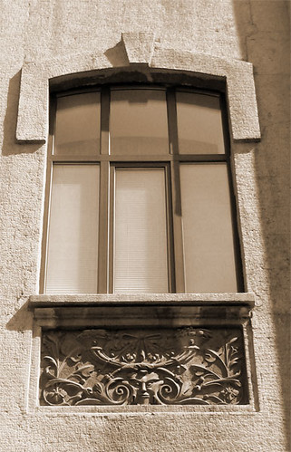 eclectic style window ©  fimafreidine
