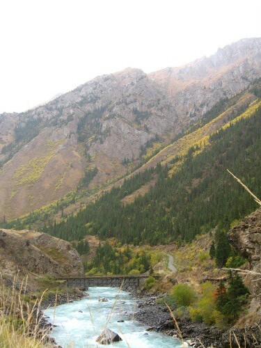 Just before the Kichi-Narin river goes into gorge-mode - past Oruk-Tam, Kyrgyzstan