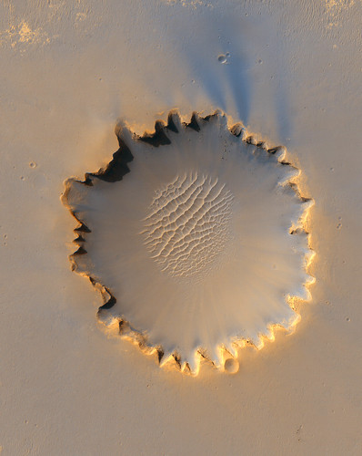 Victoria crater
