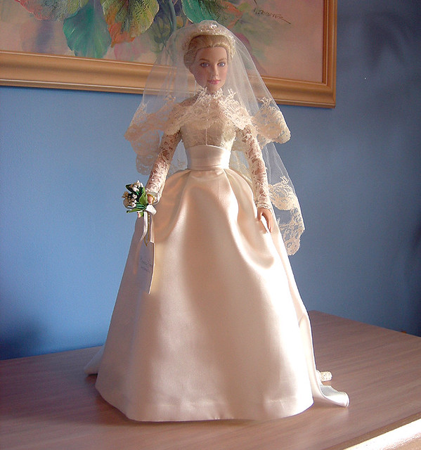 Franklin Mint Princess Grace doll in her bridal gown