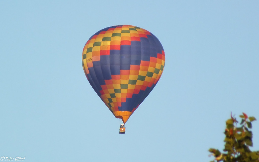 : Hot air balloon