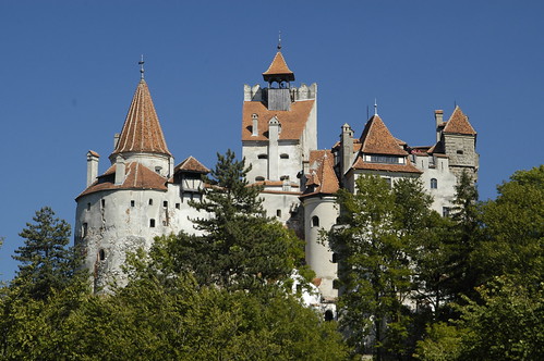 3 Romanian Castles You Must Visit At Least Once In Your Lifetime. Bran Castle, Dracula's Castle