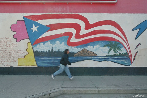 Hispanics become the majority in Humboldt Park, even as their numbers decline