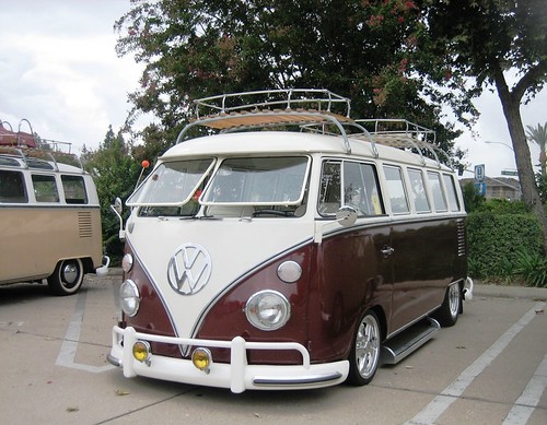 VW Bus Low Rider 1967 by MR38