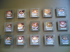 Anglų lietuvių žodynas. Žodis caffe latte reiškia kafte latte lietuviškai.