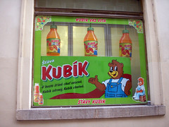 Anglų lietuvių žodynas. Žodis kubik reiškia <li>kubik</li> lietuviškai.