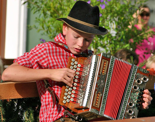 I want an accordian