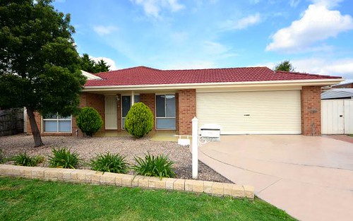 36 Stainsby Cr, Roxburgh Park VIC 3064