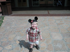 Sam @ Disneyland 2002