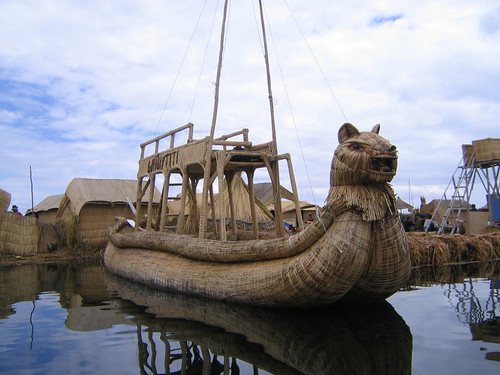 Un barco de totora (by morrissey)