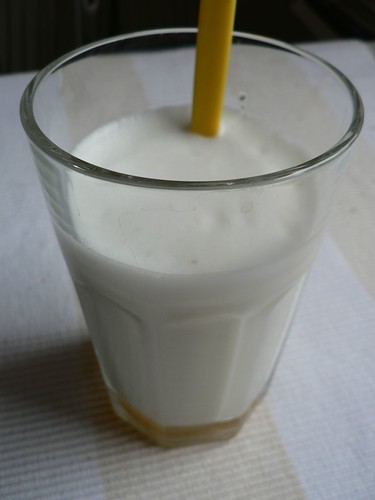 Heiße Milch mit Honig 002