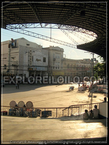 The Freedom Grandstand overlooking some of Iloilo's Heritage Buildings