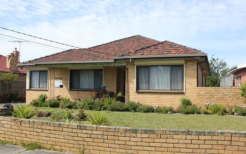8 Brentwood Cl, Clayton South VIC 3169