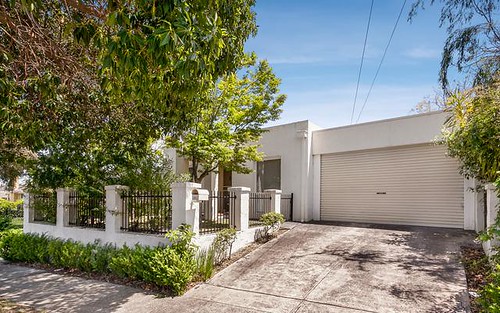 1/3 Calvin Cr, Doncaster East VIC 3109