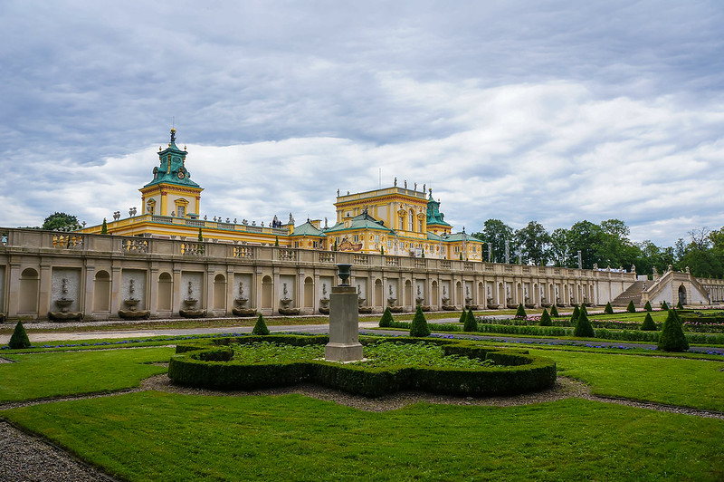 Wilanów Palace, Warsaw<br/>© <a href="https://flickr.com/people/124722473@N03" target="_blank" rel="nofollow">124722473@N03</a> (<a href="https://flickr.com/photo.gne?id=19861768711" target="_blank" rel="nofollow">Flickr</a>)