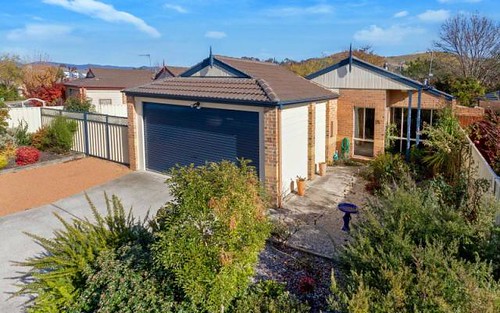 12 Grounds Crescent, Greenway ACT