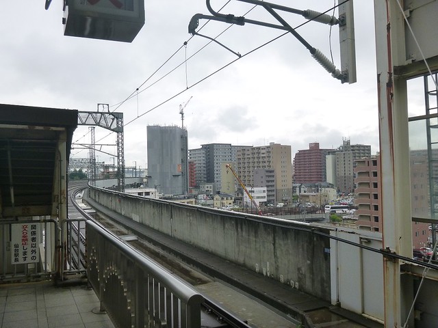 雨天ではありますが、新幹線ホームから撮影...
