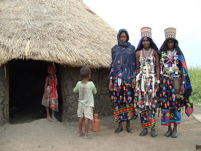 Girls from a Falata Uda tribe