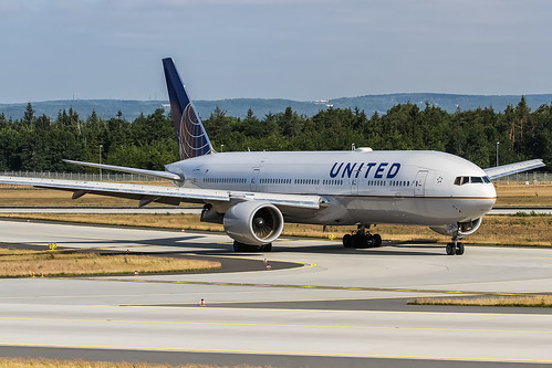 N776UA United Airlines Boeing 777-222 co by oliver.holzbauer, on Flickr