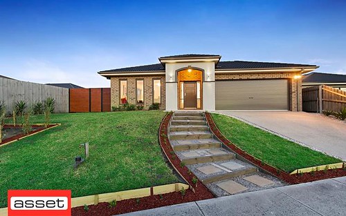 8 Sky Wy, Carrum Downs VIC 3201