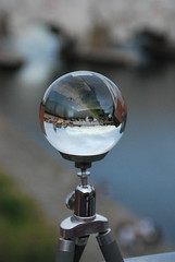 Anglų lietuvių žodynas. Žodis crystal ball reiškia Kristalinis kamuolys lietuviškai.